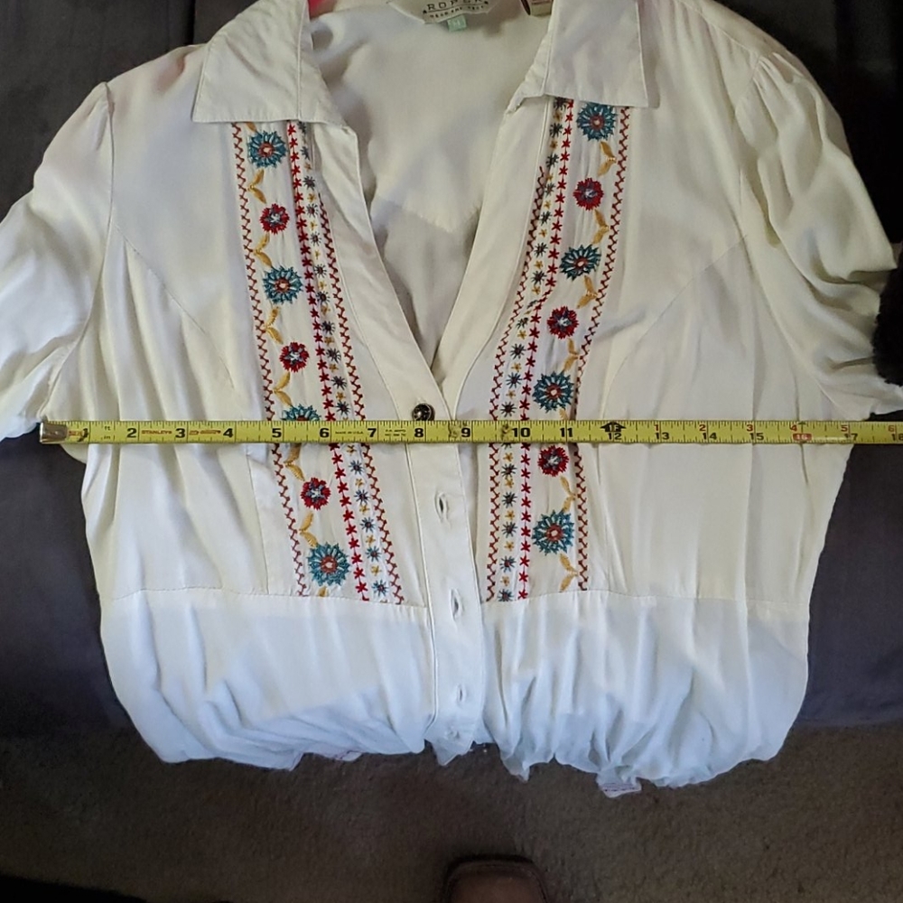 Lovely Roper blouse. - Picture 5 of 5